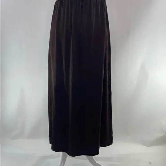 DONNI  Satiny Simple Skirt, XL - Picture 9 of 13